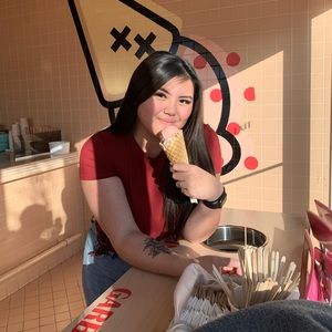 Meet your Posher, Winona